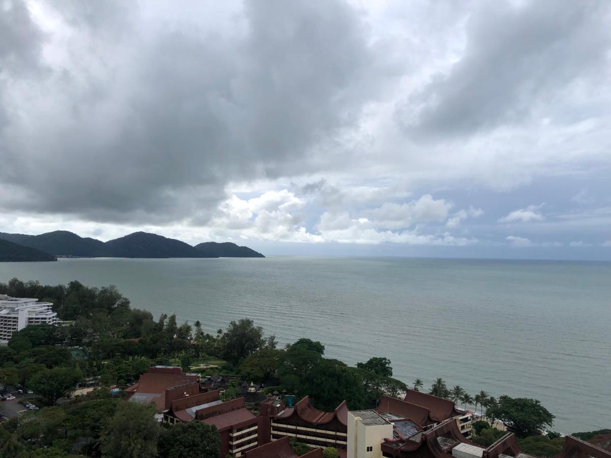 Beach Resort 7 Home Stay Sri Sayang Apartment Batu Ferringhi 3Bedroom Ngoại thất bức ảnh