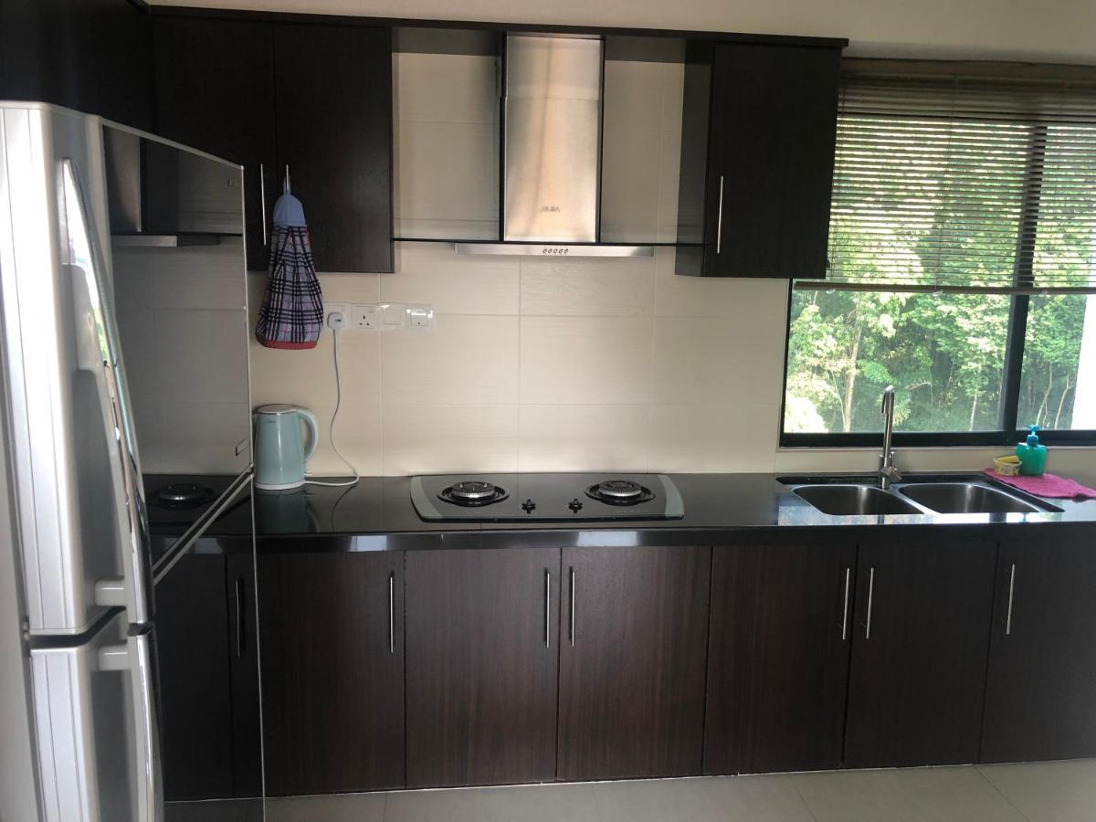 Beach Resort 7 Home Stay Sri Sayang Apartment Batu Ferringhi 3Bedroom Ngoại thất bức ảnh