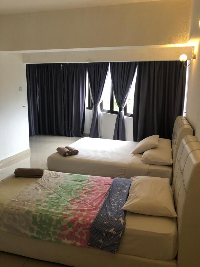 Beach Resort 7 Home Stay Sri Sayang Apartment Batu Ferringhi 3Bedroom Ngoại thất bức ảnh