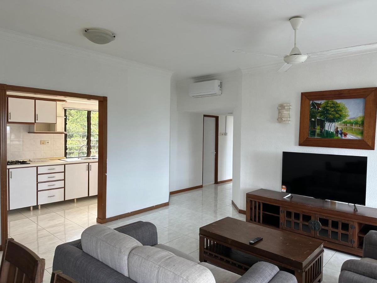 Beach Resort 7 Home Stay Sri Sayang Apartment Batu Ferringhi 3Bedroom Ngoại thất bức ảnh