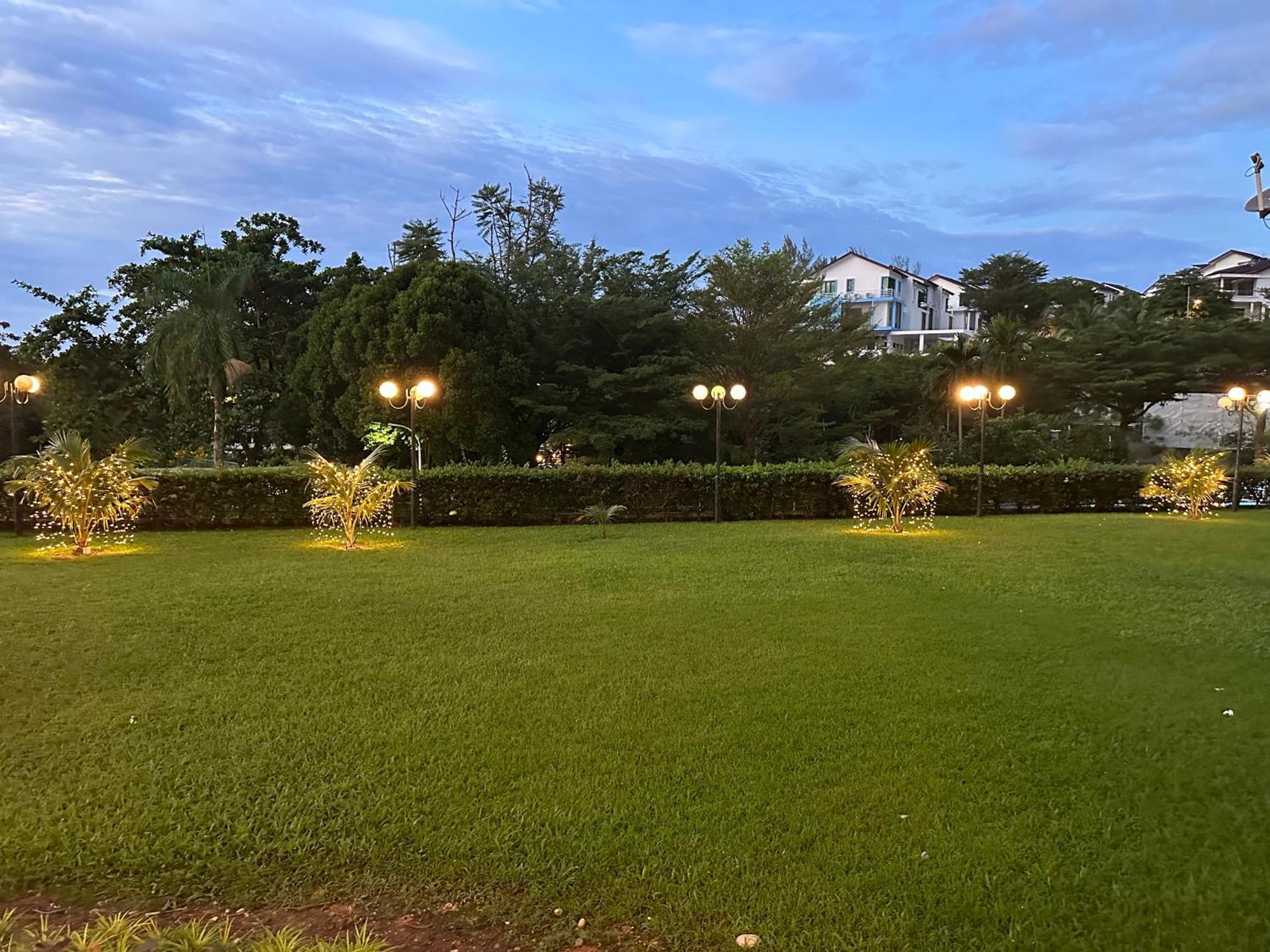 Beach Resort 7 Home Stay Sri Sayang Apartment Batu Ferringhi 3Bedroom Ngoại thất bức ảnh